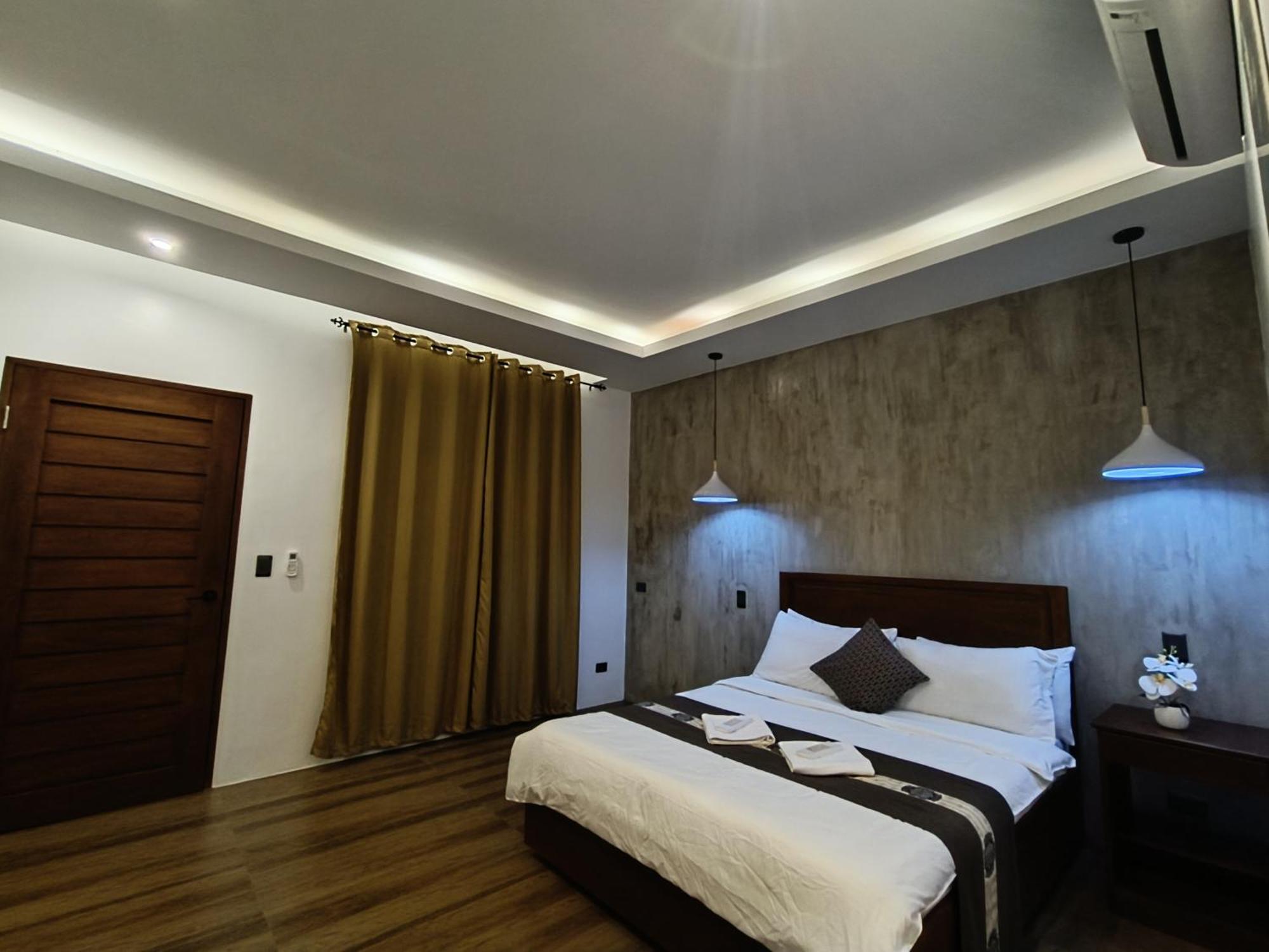 Plato De Ciudad II Hotell Caticlan Exteriör bild